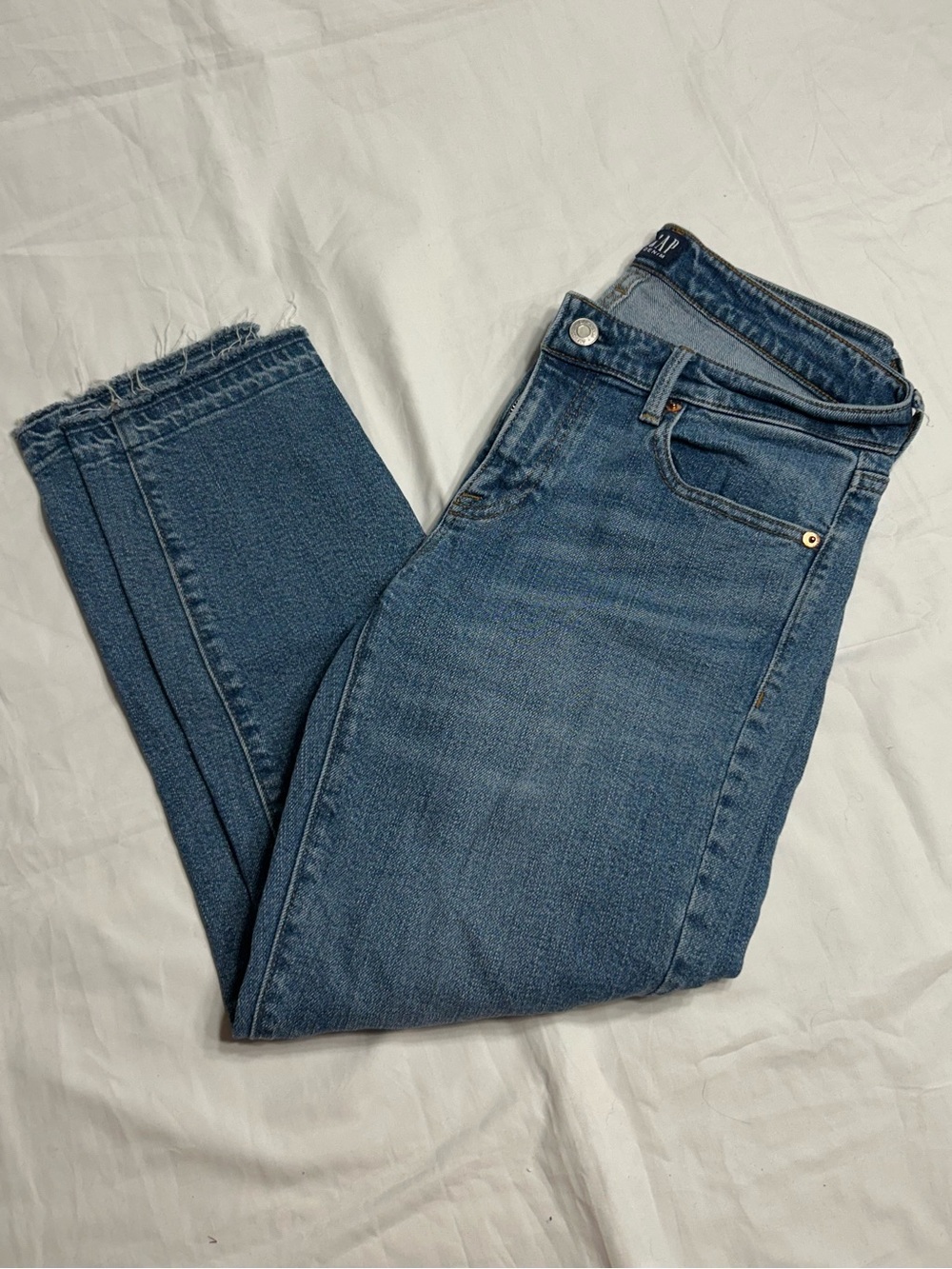 Gap size 26 Girlfriend style jeans